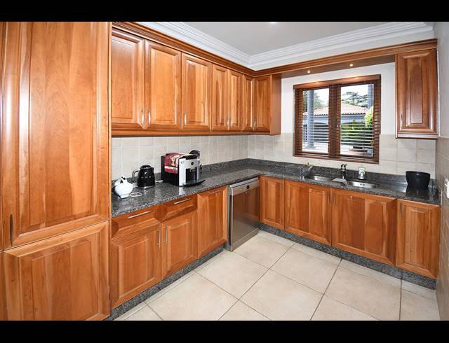 4 BEDROOM HOUSE FOR SALE IN BEDFORDVIEW